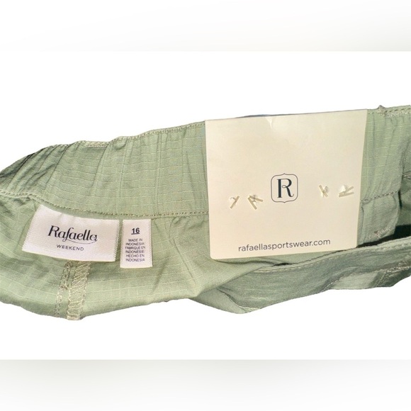 “RAFAELLA” Weekender Cargo Joggers Size 16 NWT 🏷️ - Picture 10 of 10